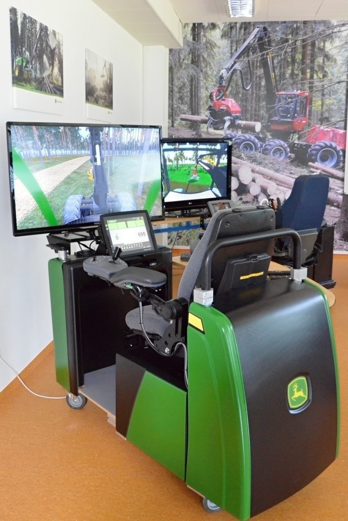 Lesnická akademie převzala nové stroje za téměř 23 milionů korun