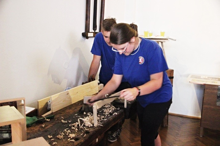 Výstava ukazuje 130 let řemeslného školství v Jaroměři