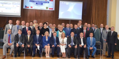Hejtman a starostové pěti českých měst podepsali deklaraci o R11