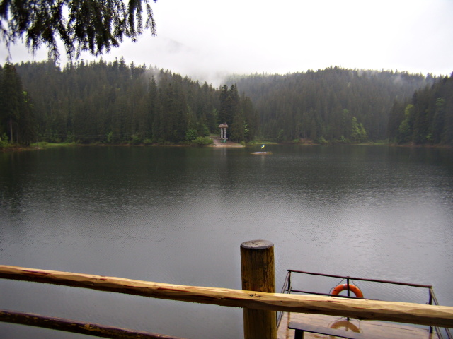 Jezero Siněvir