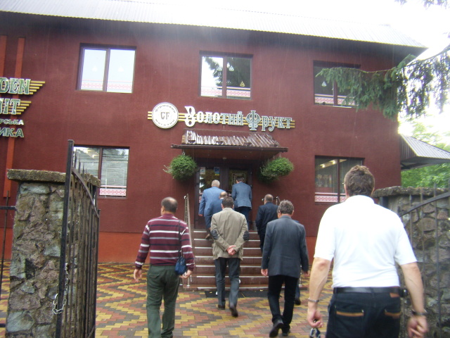 Návštěva továrny na čokoládu Golden Fruit Buštino
