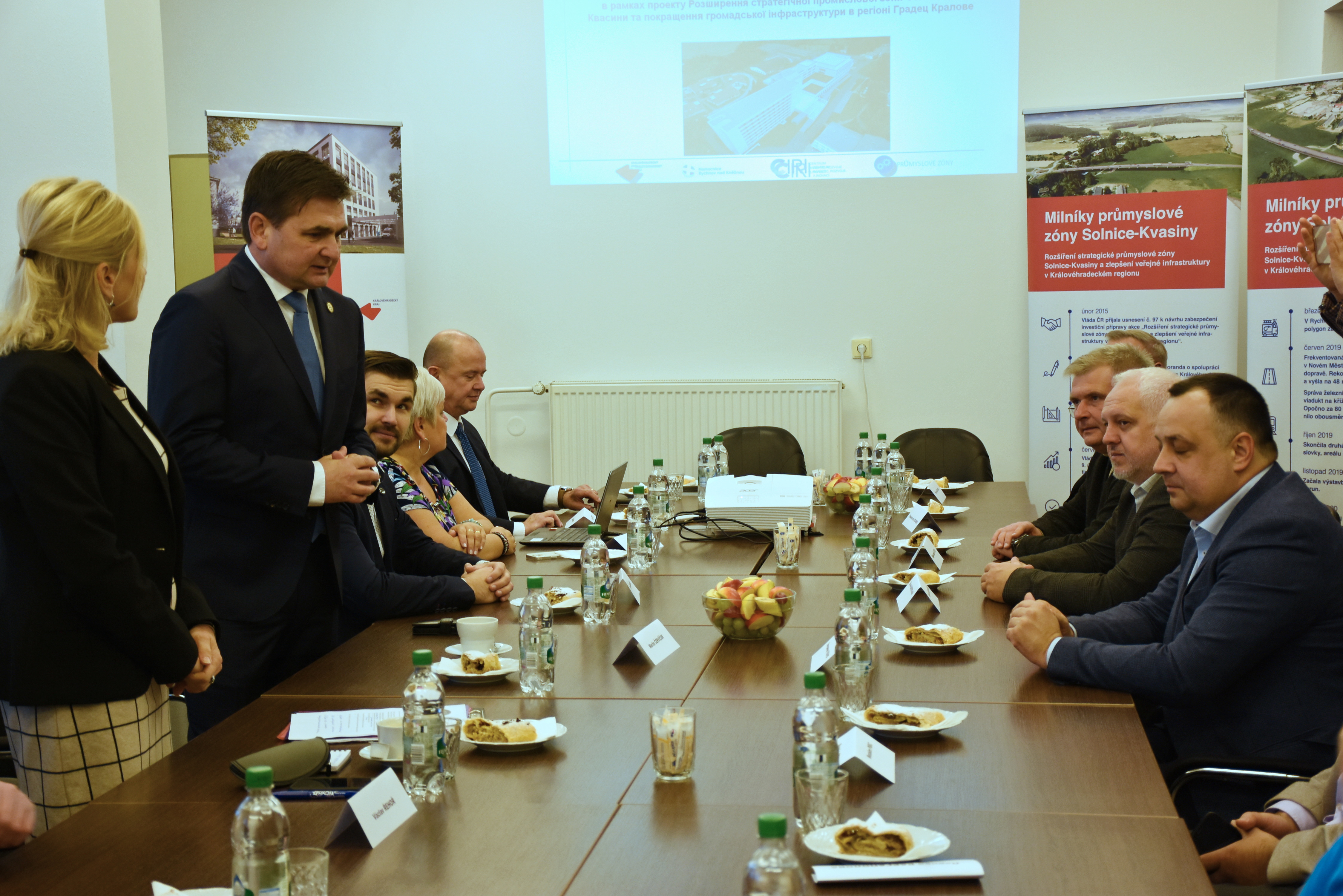 Zástupci Zakarpatské Ukrajiny se v Královéhradeckém kraji seznámili s úspěšnými projekty a investicemi 